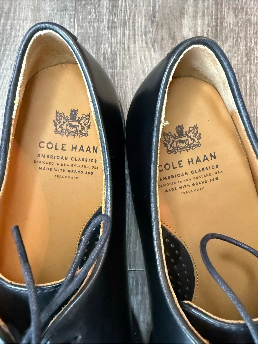 Cole Haan Black Leather Plain-Toe Derby Dress Shoes